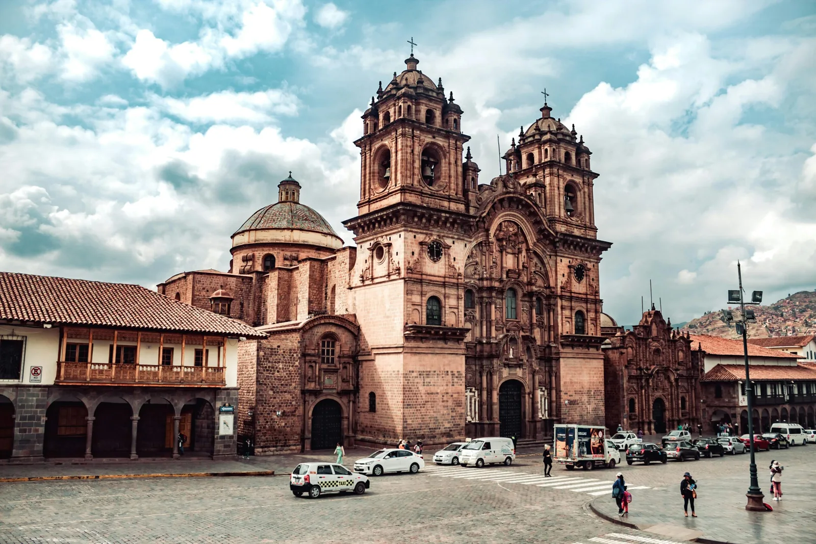 Best Time to Travel to Cusco: Weather, Prices, and Tourist Seasons